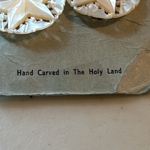 Genuine mother of pearl clip earrings, round with star - made in the holy land - Picture 3 of 8